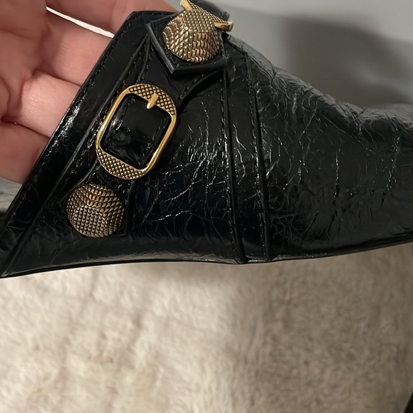 Balenciaga Black Leather Slipper Mules with buckle and textured finish. - Picture 6 of 10